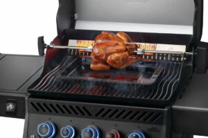 Napoleon Phantom Rogue® PRO-S 425 Gasgrill mit seitlichen und hinteren Infrarotbrennern, mattschwarz