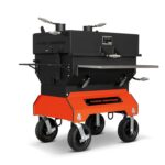Yoder Smokers 24x36 flacher, verstellbarer Holzkohlegrill auf Wettbewerbswagen – Bild 27
