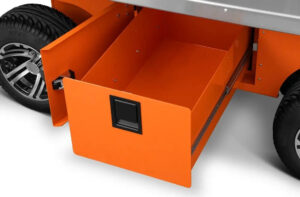 Yoder Smokers Cimarron S Pellet Smoker auf einem Wettbewerbswagen