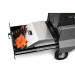 Yoder Smokers YS480s Pelletgrill auf Wettbewerbswagen mit Aufbewahrungsschublade – Bild 27