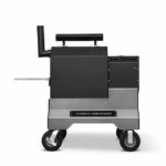 Yoder Smokers YS480s Pelletgrill auf Wettbewerbswagen mit Aufbewahrungsschublade – Bild 13